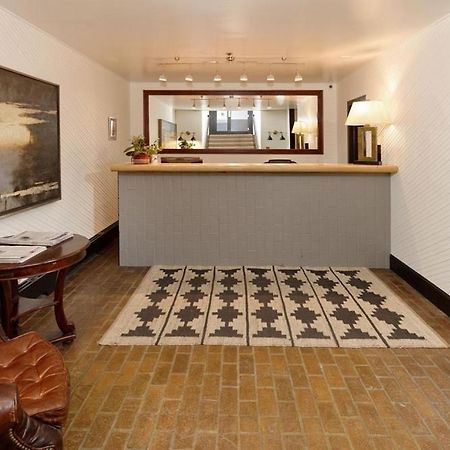 Independence Square 213, Spacious Hotel Room With 2 Queen Beds, Wet Bar, And Sitting Area Aspen Ngoại thất bức ảnh